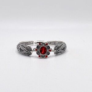 Vintage Style Snap Jewelry Bracelet Ginger Snap w/ Red stone Great Gift NWT